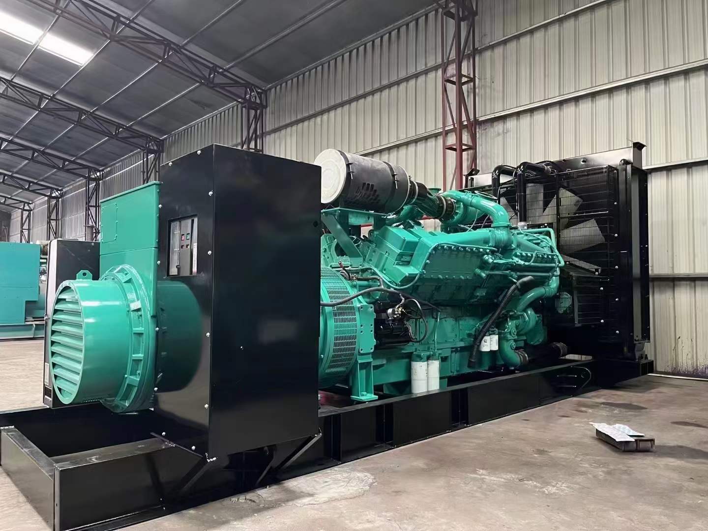 福绵如何降低 800kW 柴油发电机输出电流的波动？