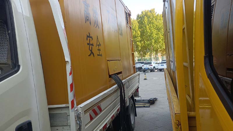 福绵如何判断柴油发电机组和UPS电源的切换时间是否符合要求？
