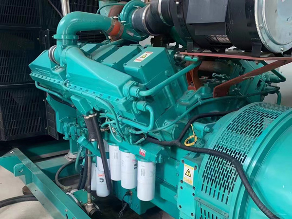 福绵更换100kW柴油发电机组机油时，需要注意哪些事项？